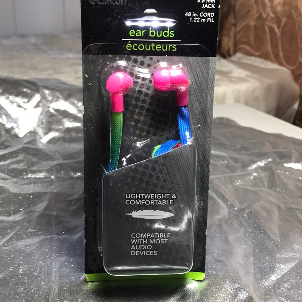 Shoelace Pink Ear Buds